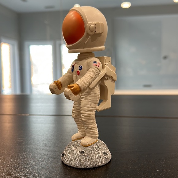NASA Astronaut Bobble Head Moon Man Collectable Figure - Picture 4 of 6